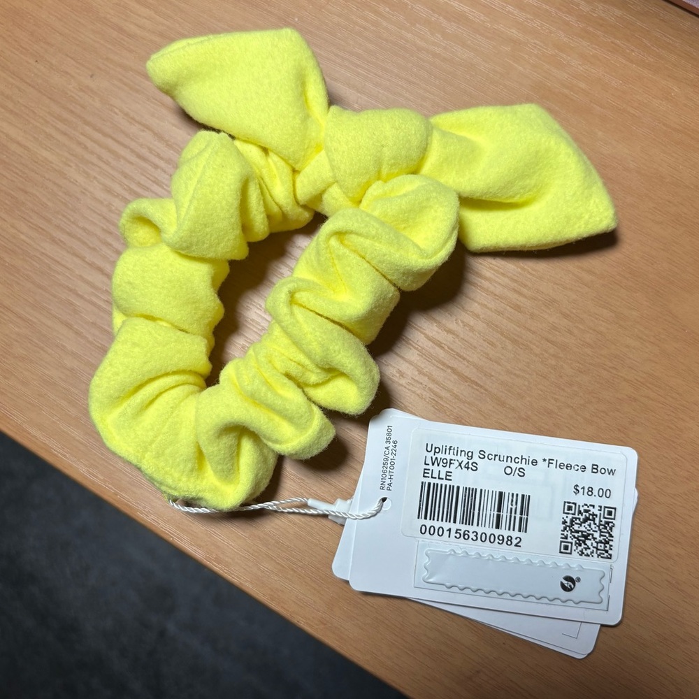 LULULEMON Uplifting Scrunchie Fleece Bow – Electric Lemon 💛 NWT
